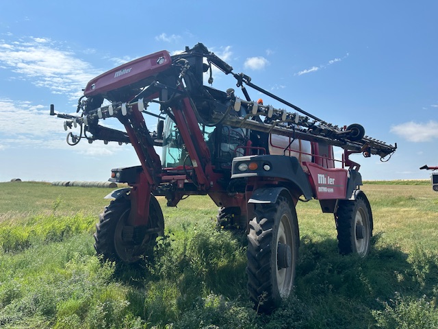 2016 Miller Nitro 6500 Sprayer/High Clearance