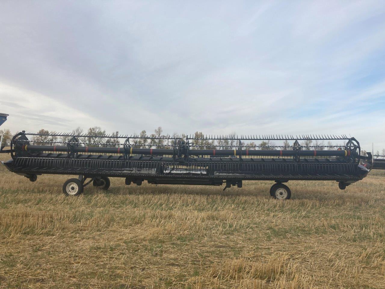 2018 MacDon FD140 Header Combine