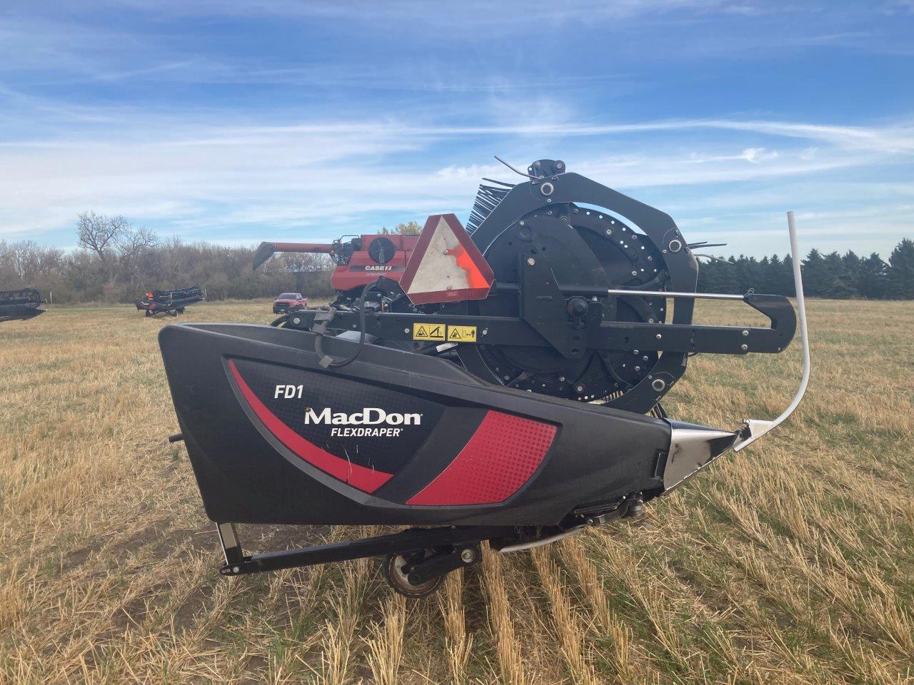 2018 MacDon FD140 Header Combine