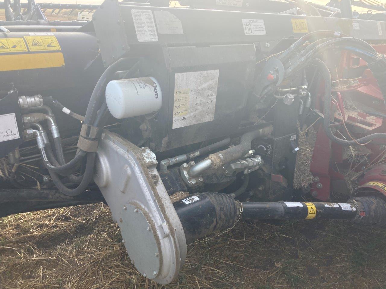 2018 MacDon FD140 Header Combine