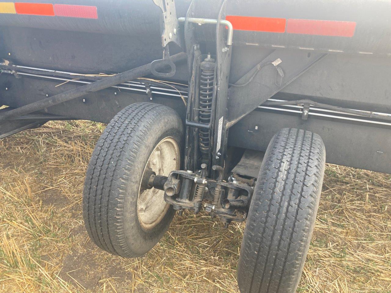 2018 MacDon FD140 Header Combine