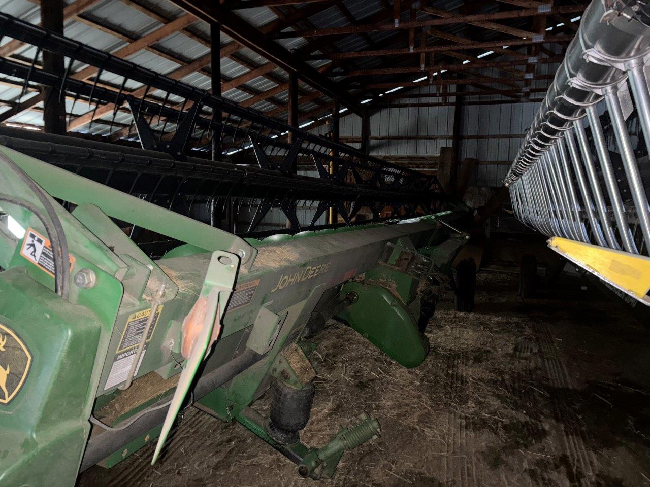 2007 John Deere 936D Header Combine