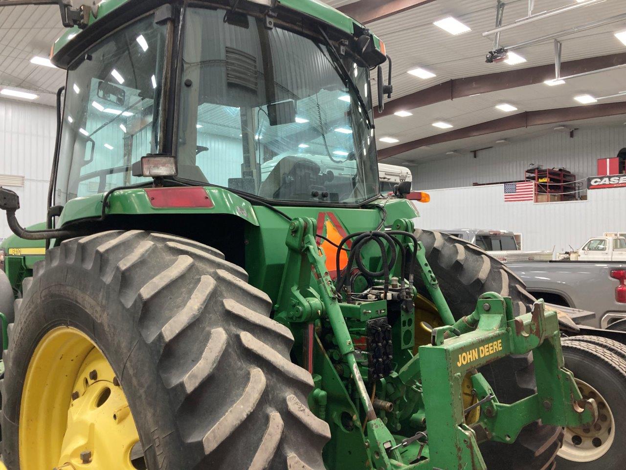 2001 John Deere 8410 Tractor