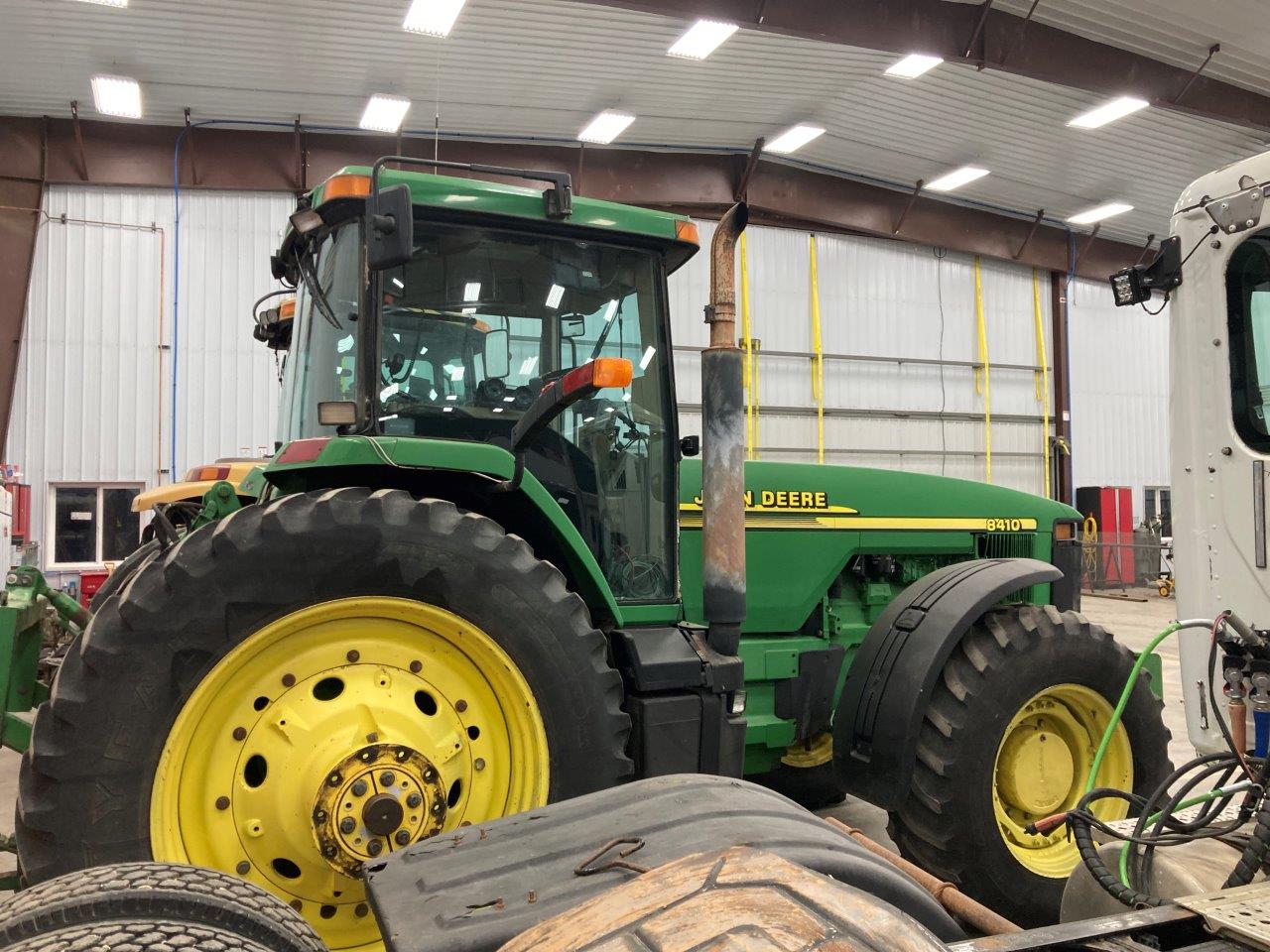 2001 John Deere 8410 Tractor