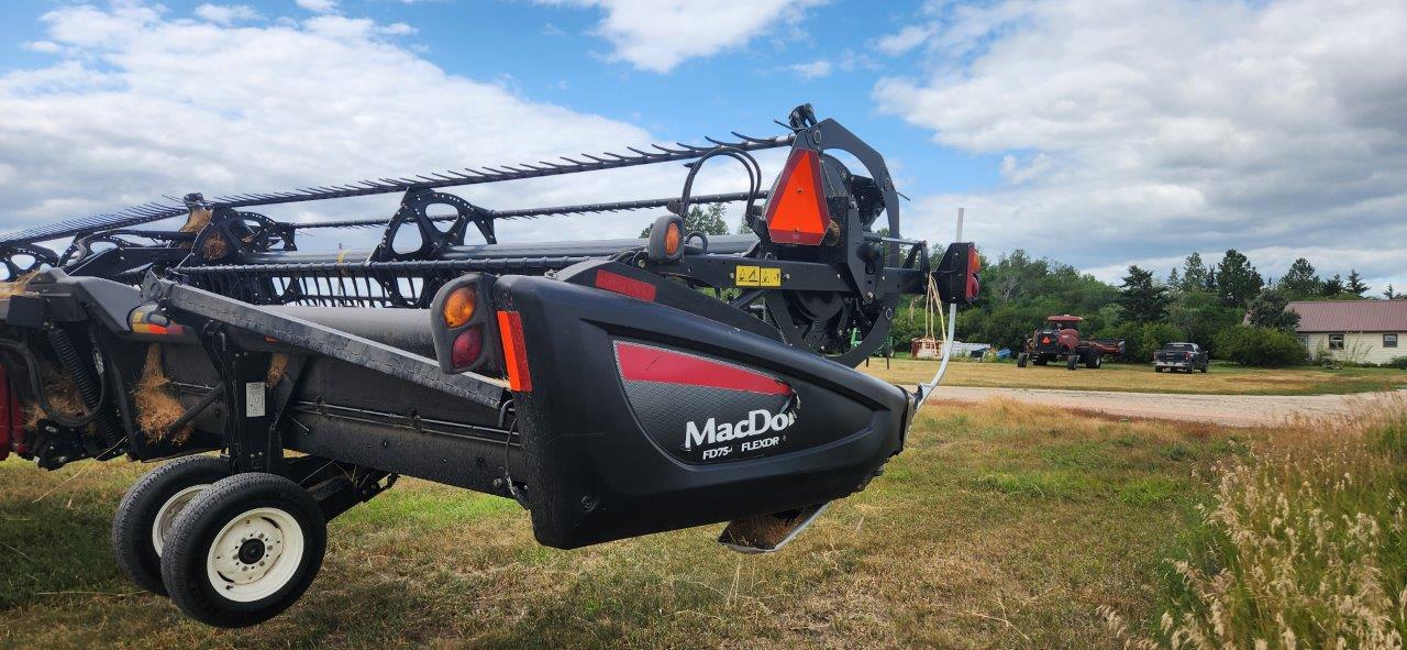 2016 MacDon FD75 Header Draper