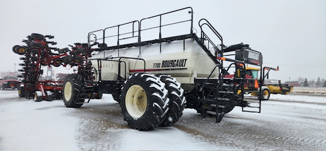 2014 Bourgault 3710 Air Drill