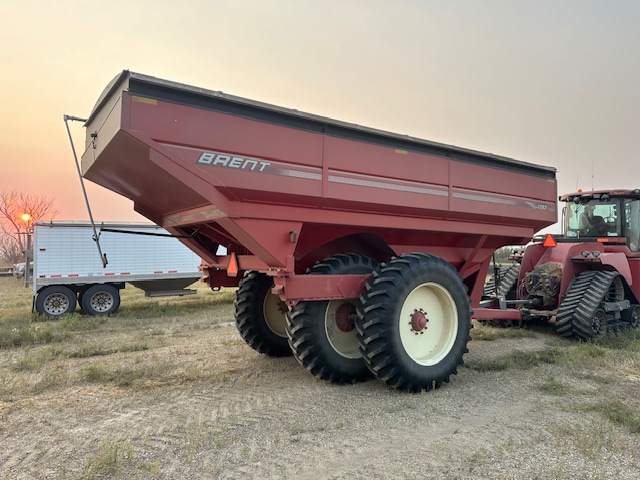 2011 Brent 1282 Grain Cart