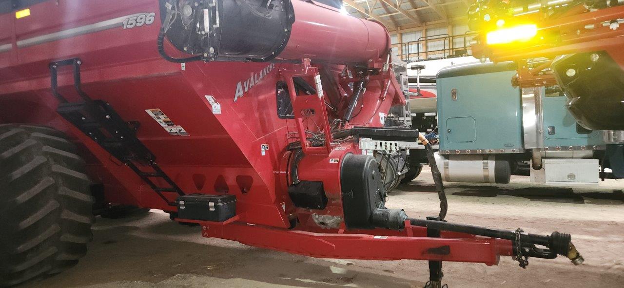 2022 Brent 1596 Grain Cart