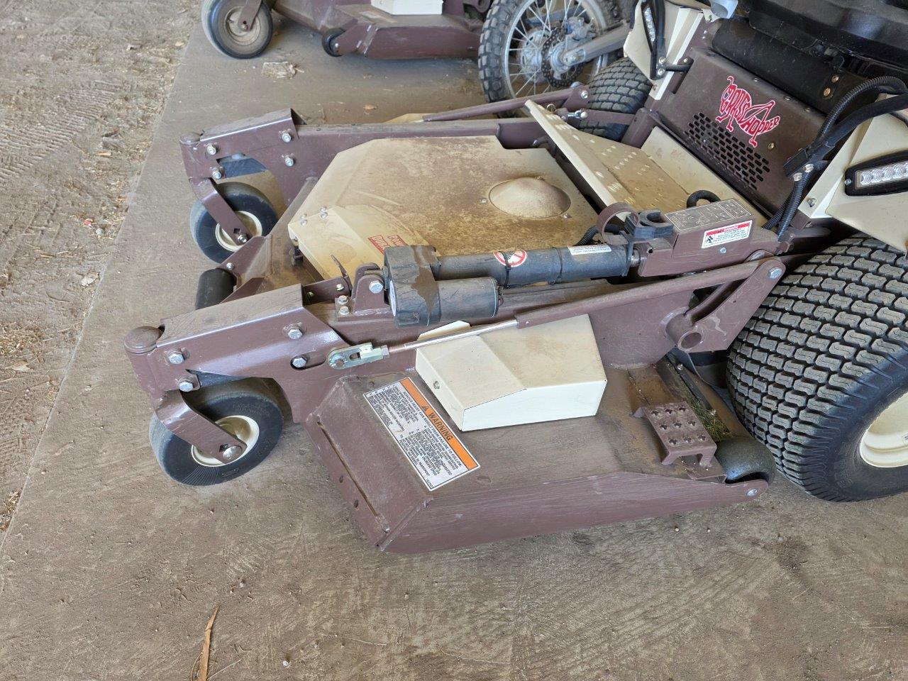 2024 Grasshopper 3552 Mower Deck