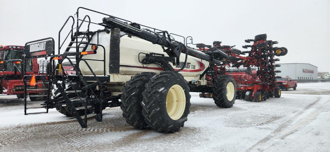 2010 Bourgault 3710 Air Drill