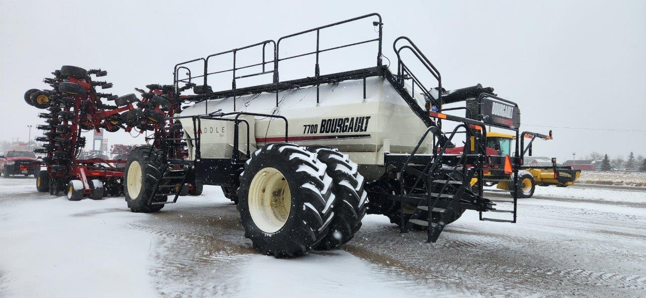 2010 Bourgault 3710 Air Drill