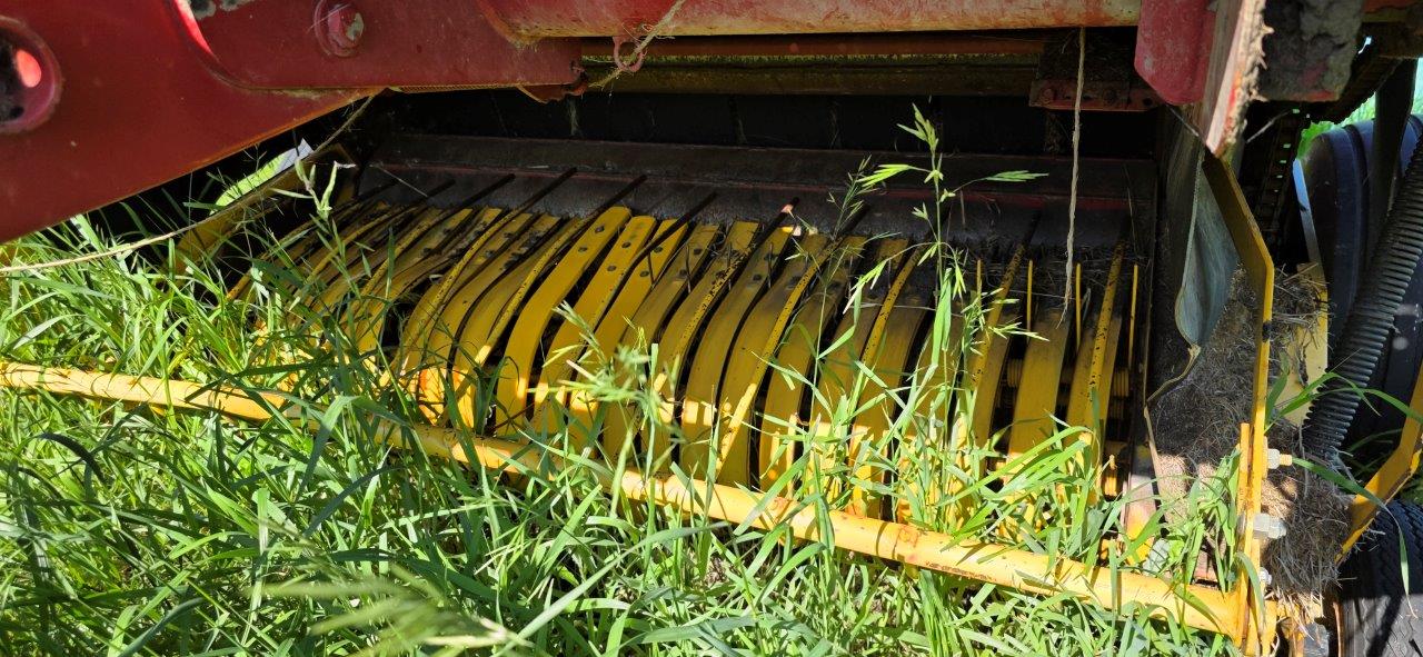 2005 New Holland BR780 Baler/Round