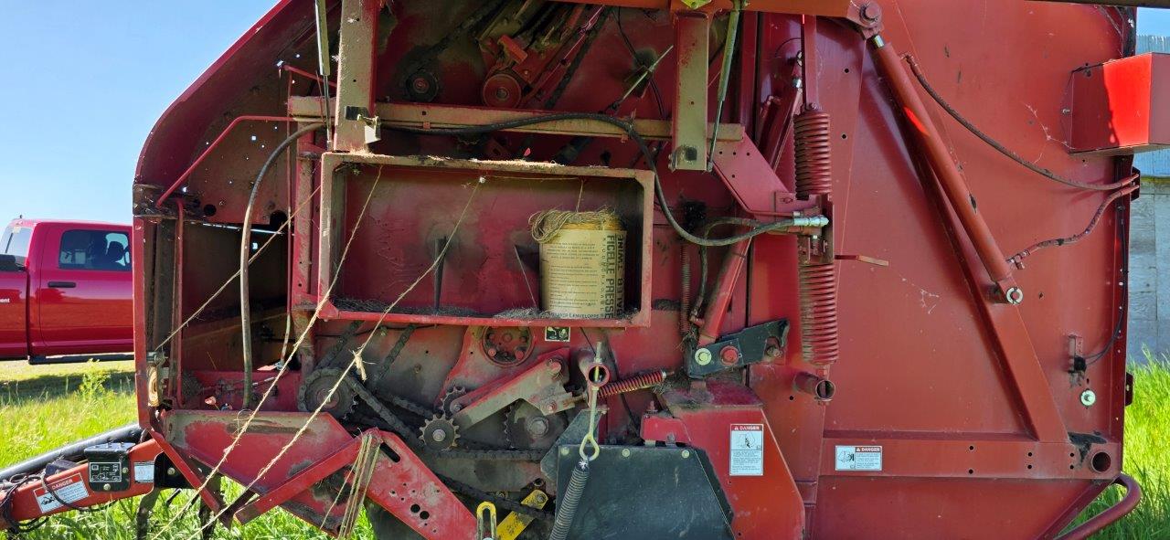2005 New Holland BR780 Baler/Round
