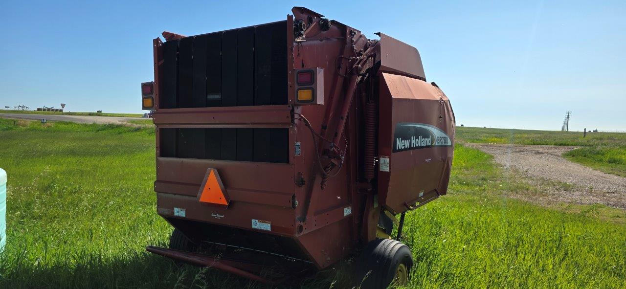 2005 New Holland BR780 Baler/Round