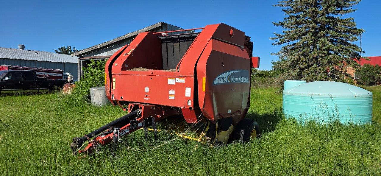 2005 New Holland BR780 Baler/Round