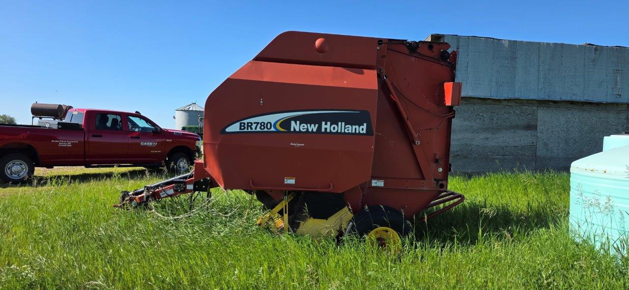 2005 New Holland BR780 Baler/Round