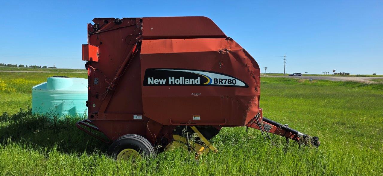 2005 New Holland BR780 Baler/Round