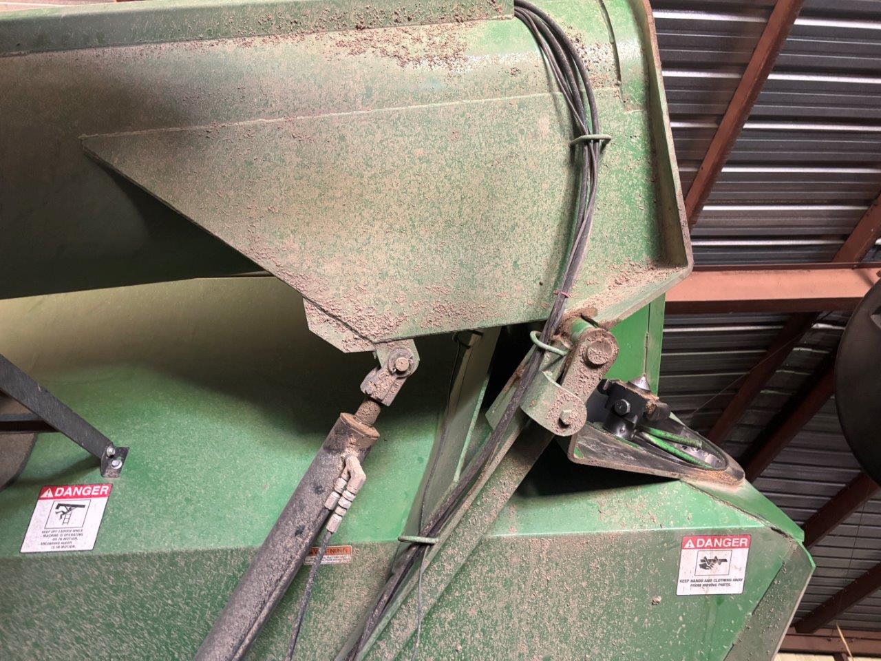 2013 J&M 1401-22 Grain Cart