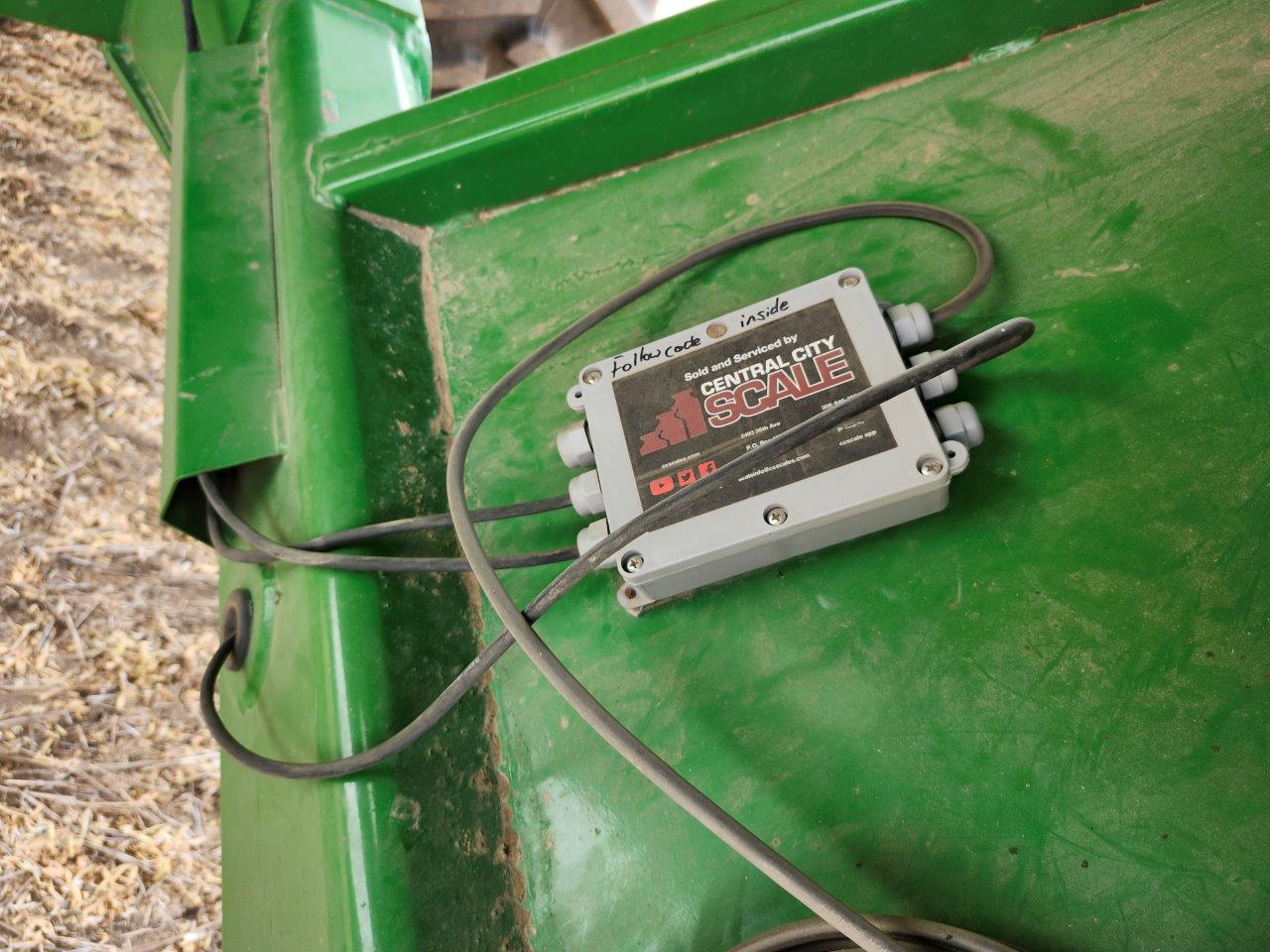 2012 J&M 1050-20S Grain Cart