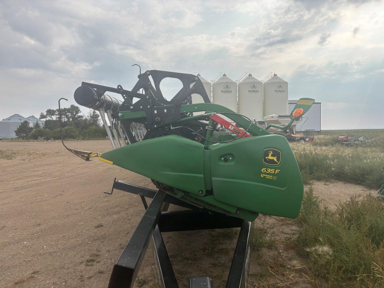 2020 John Deere 635F Header Rigid