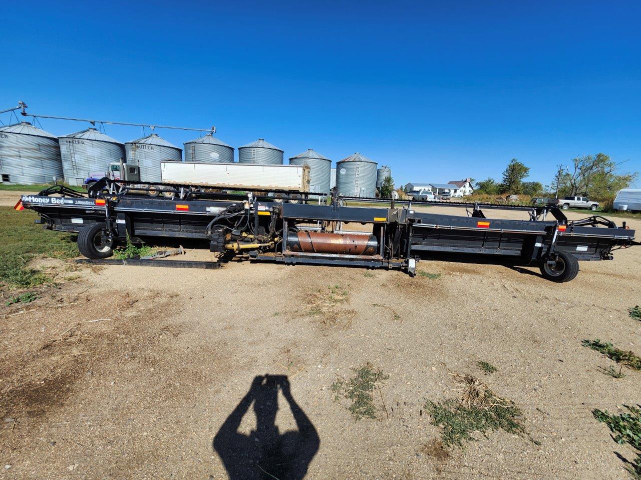 2009 Honey Bee SP40 Header Draper