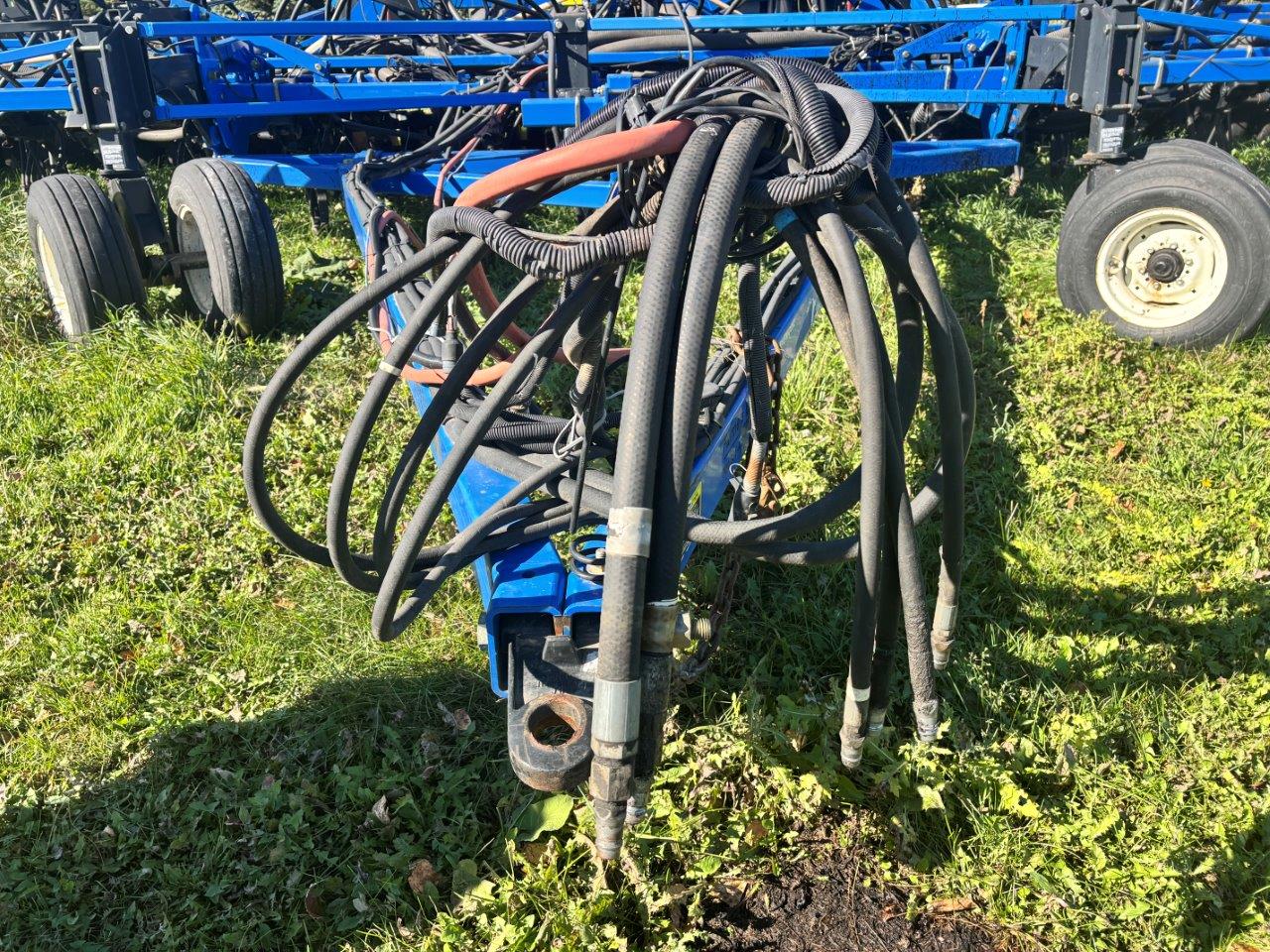 2010 New Holland P2050 Air Drill