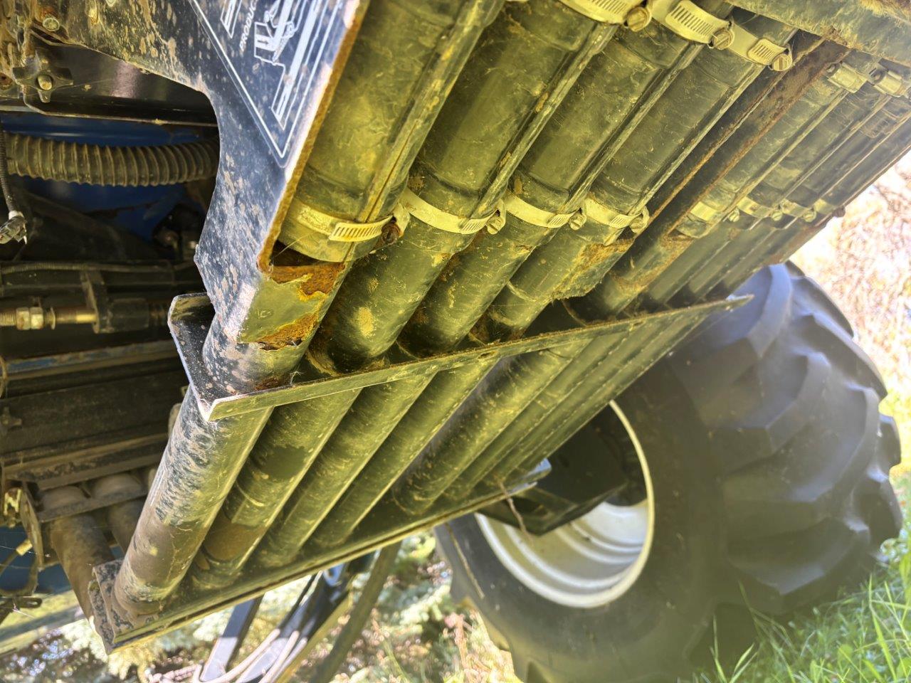 2010 New Holland P2050 Air Drill