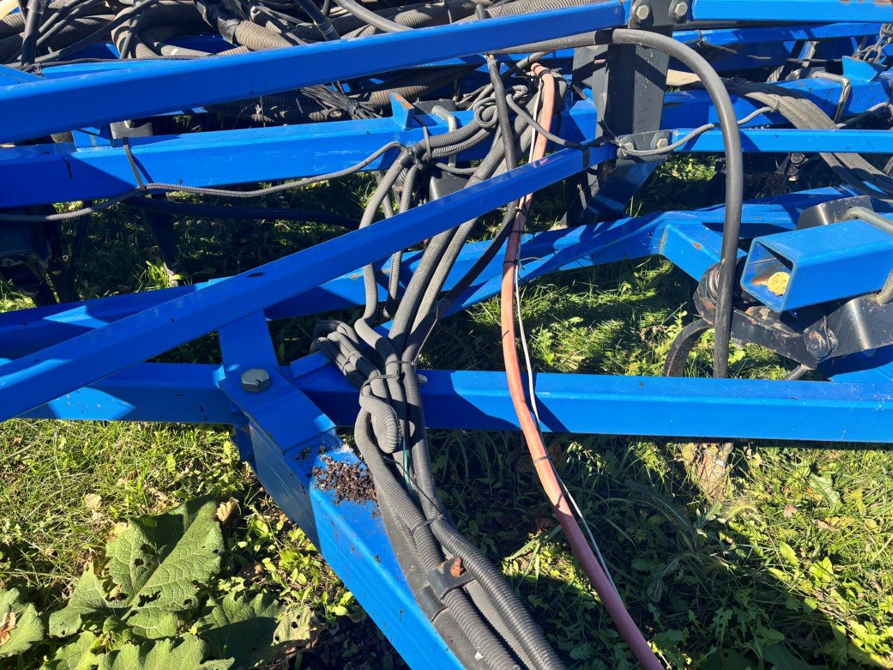 2010 New Holland P2050 Air Drill