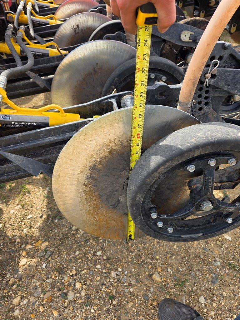 2023 Bourgault 3720-60/9950 Drill/Coulter