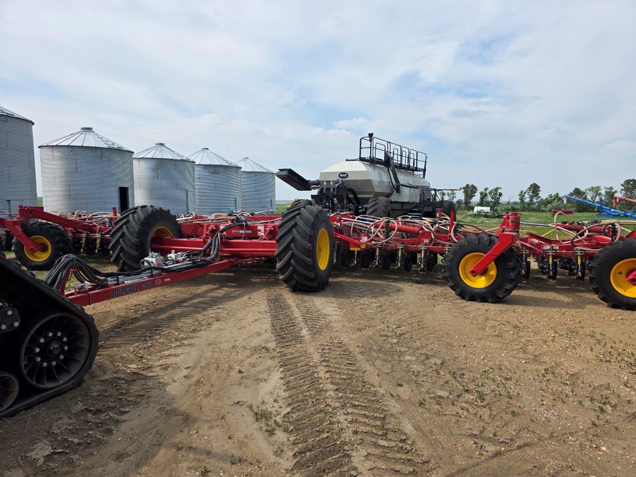 2023 Bourgault 3720-60/9950 Drill/Coulter