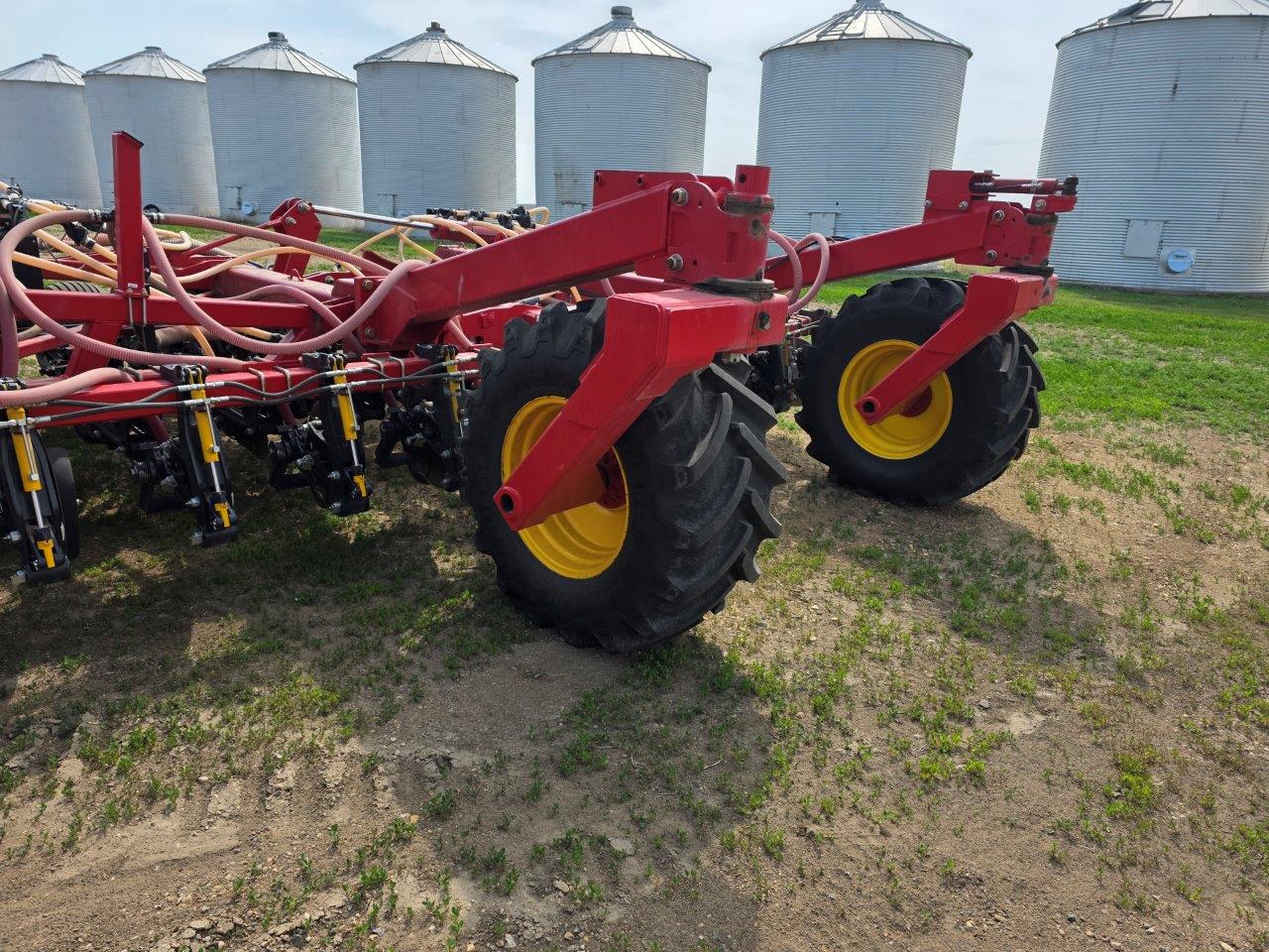 2023 Bourgault 3720-60/9950 Drill/Coulter