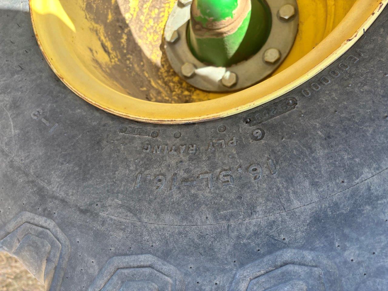 2009 John Deere 1895 Air Seeder