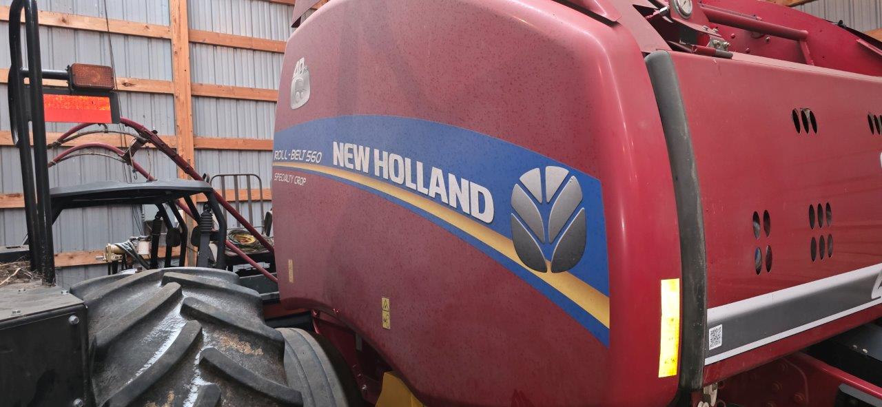 2015 New Holland Rollbelt 560 Baler/Round