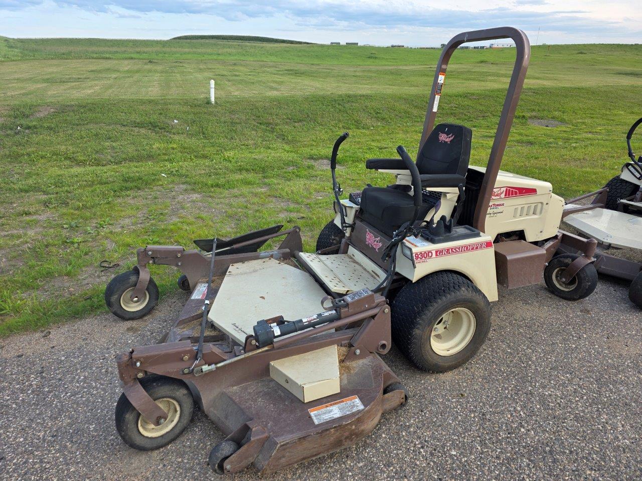 2013 Grasshopper 930D Lawn Tractor