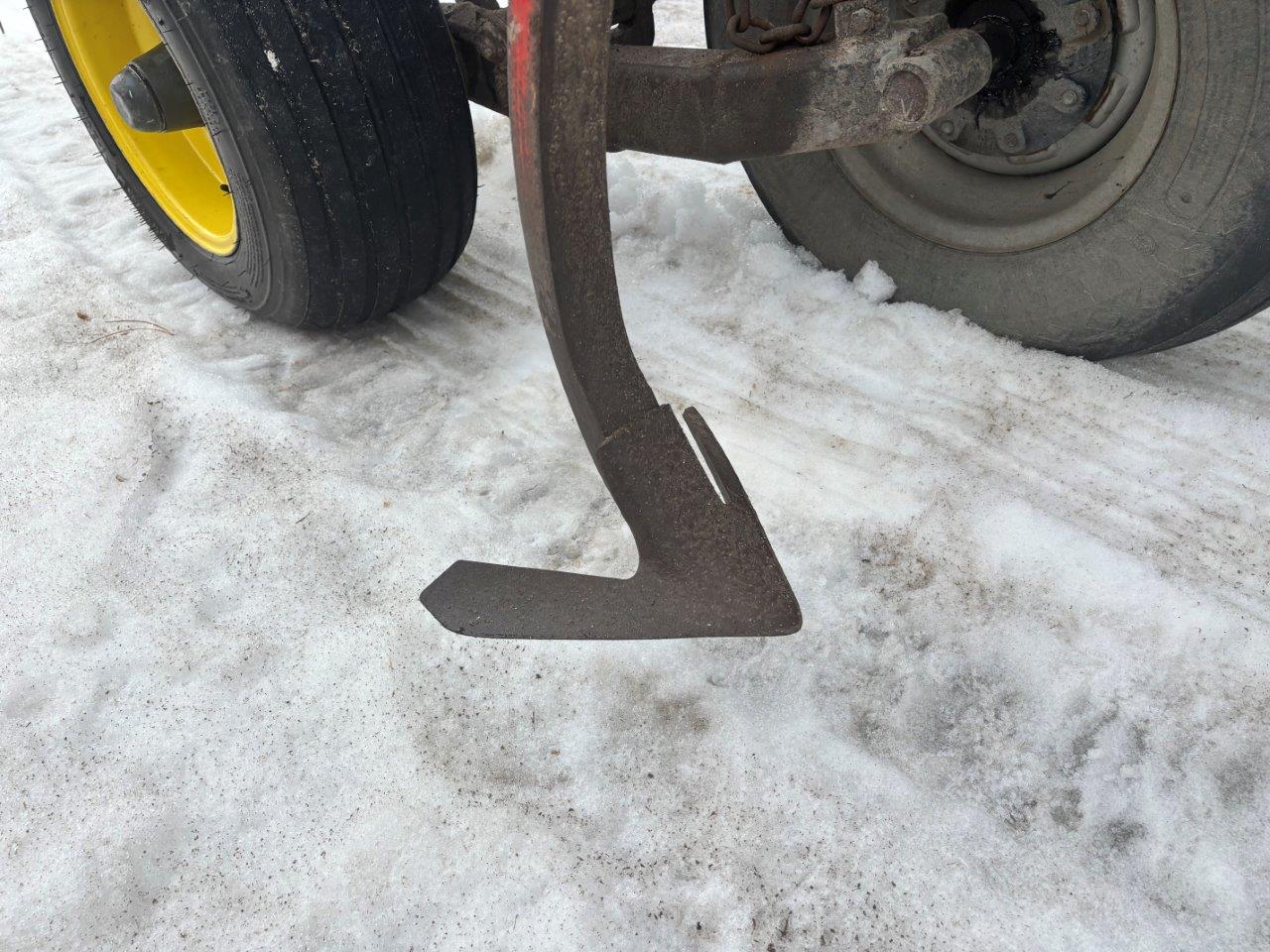 Bourgault 820 Harrow