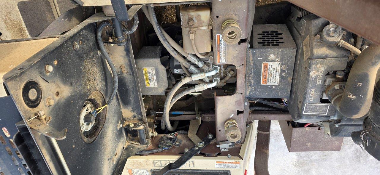 2010 Grasshopper 727T Mower/Front Deck