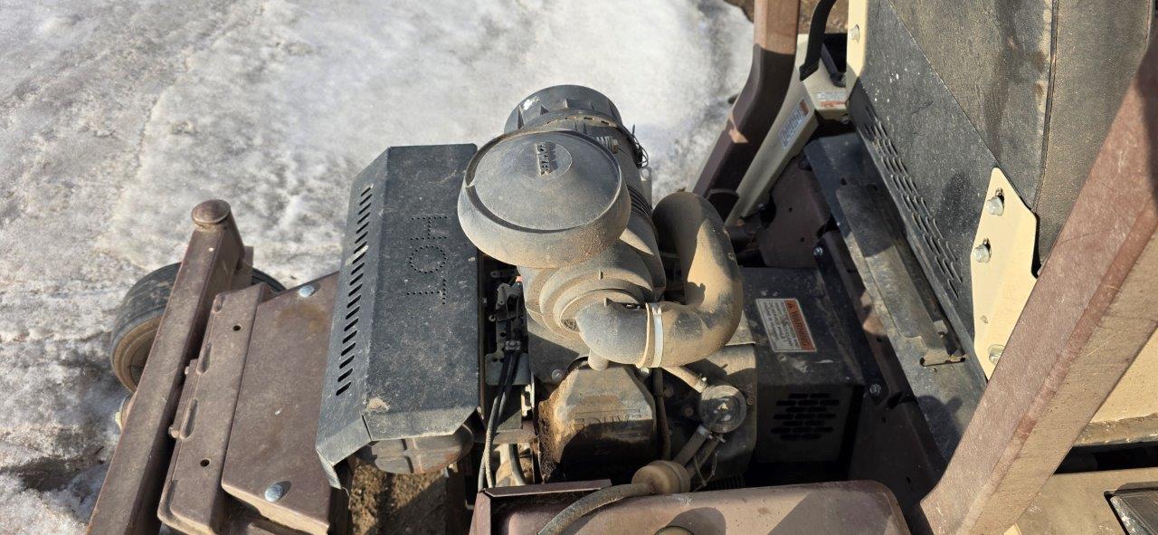 2010 Grasshopper 727T Mower/Front Deck