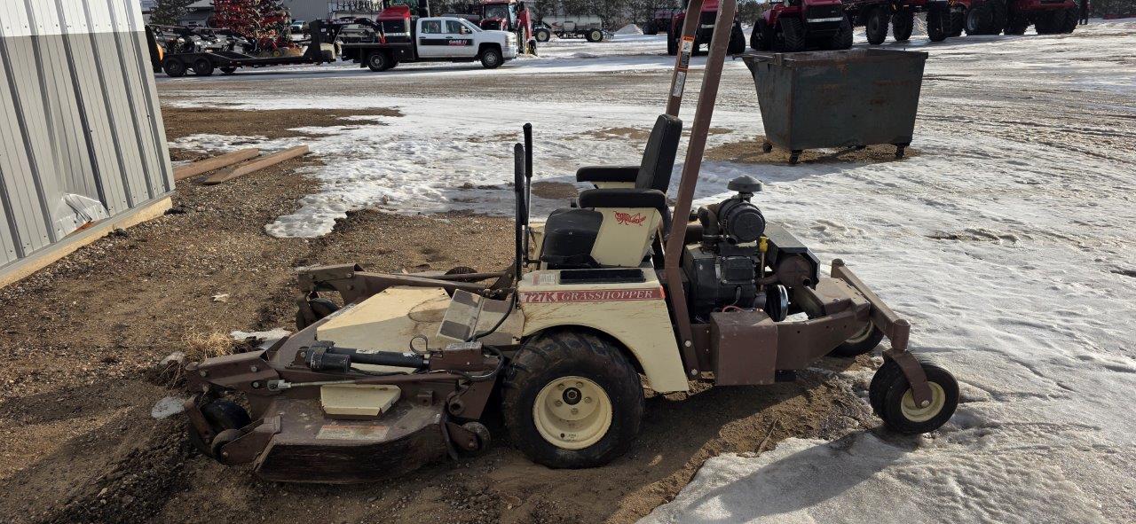 2010 Grasshopper 727T Mower/Front Deck