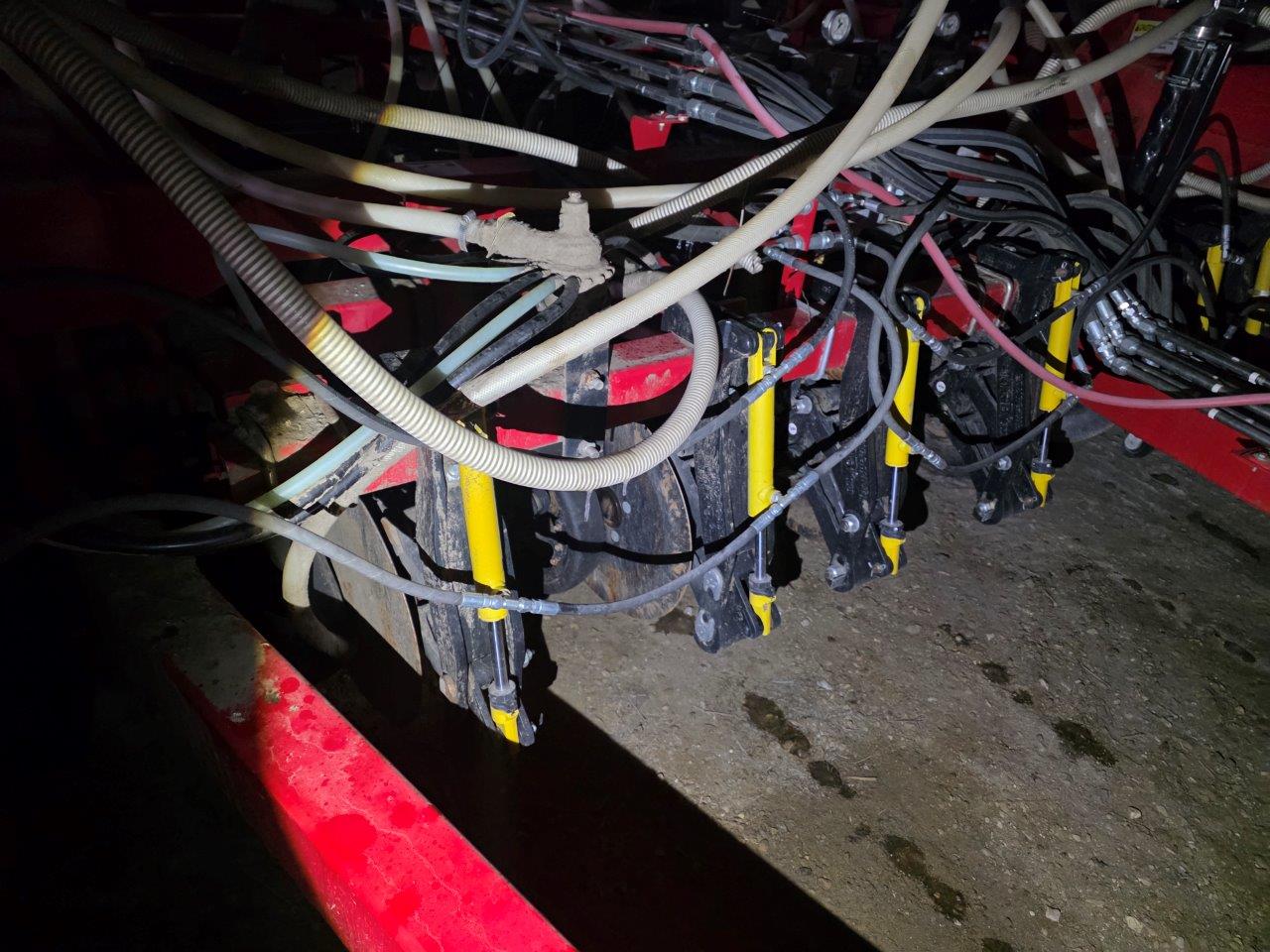 2021 Bourgault 3720/8550 Drill/Cart