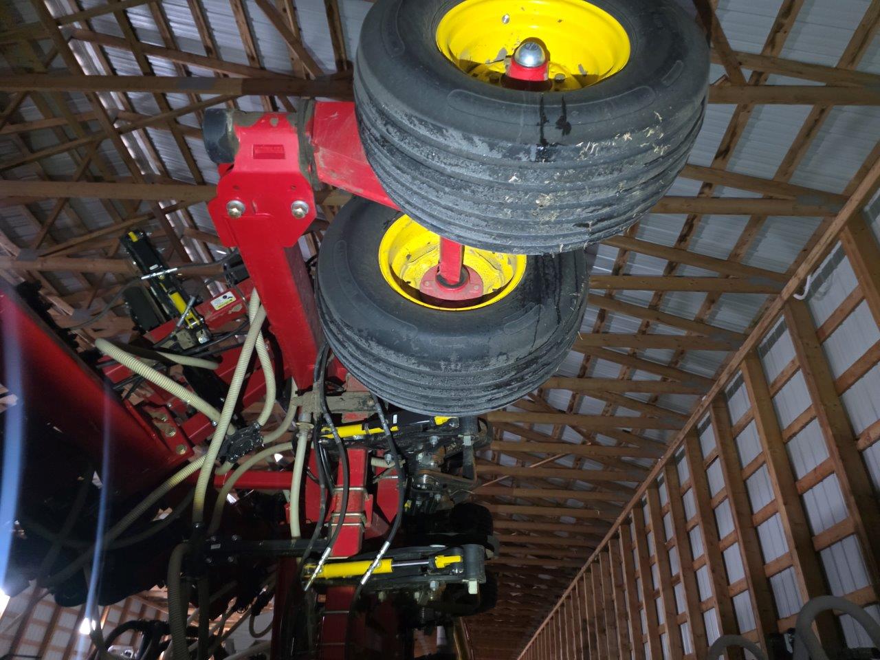 2021 Bourgault 3720/8550 Drill/Cart