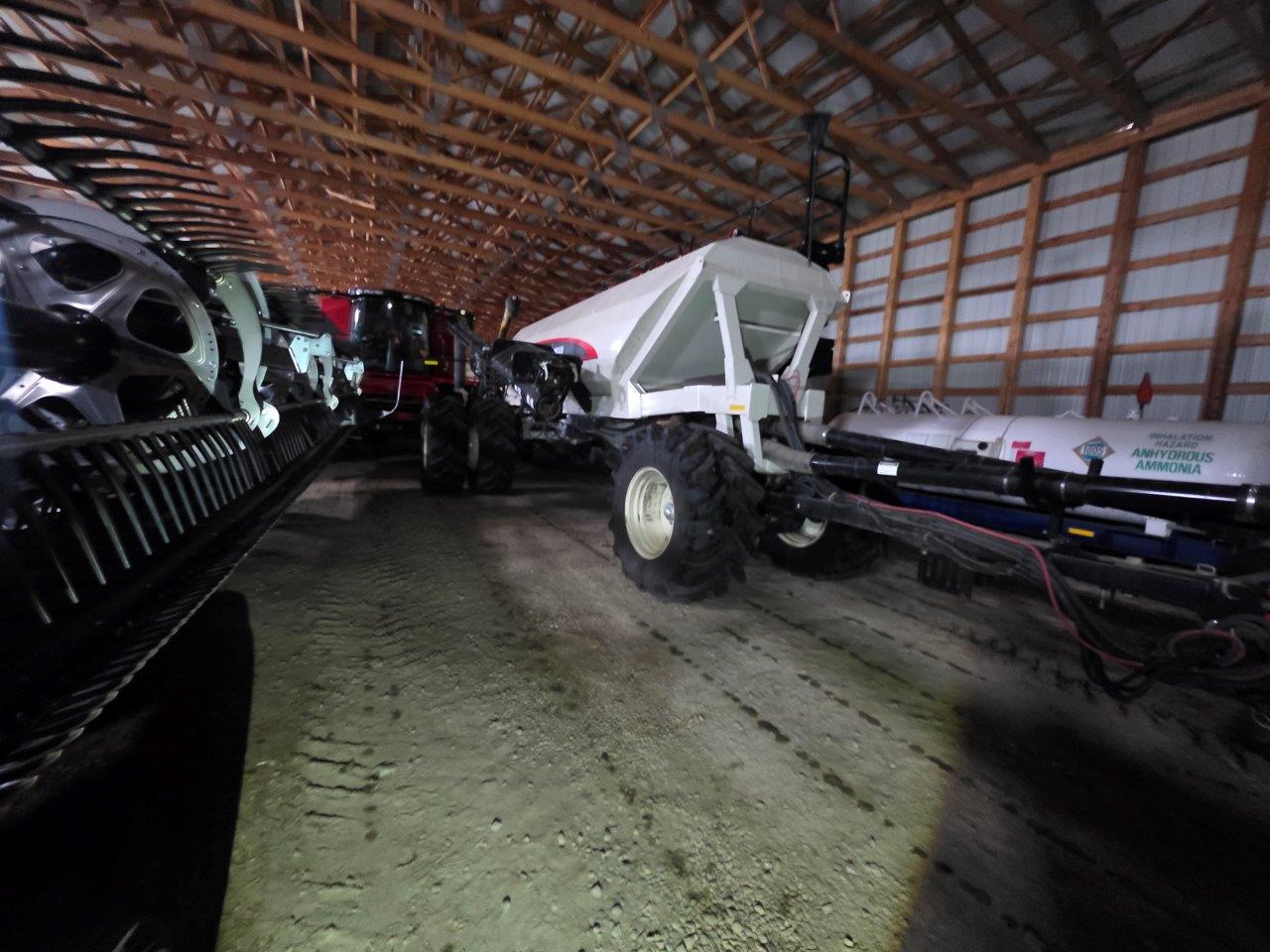 2021 Bourgault 3720/8550 Drill/Cart