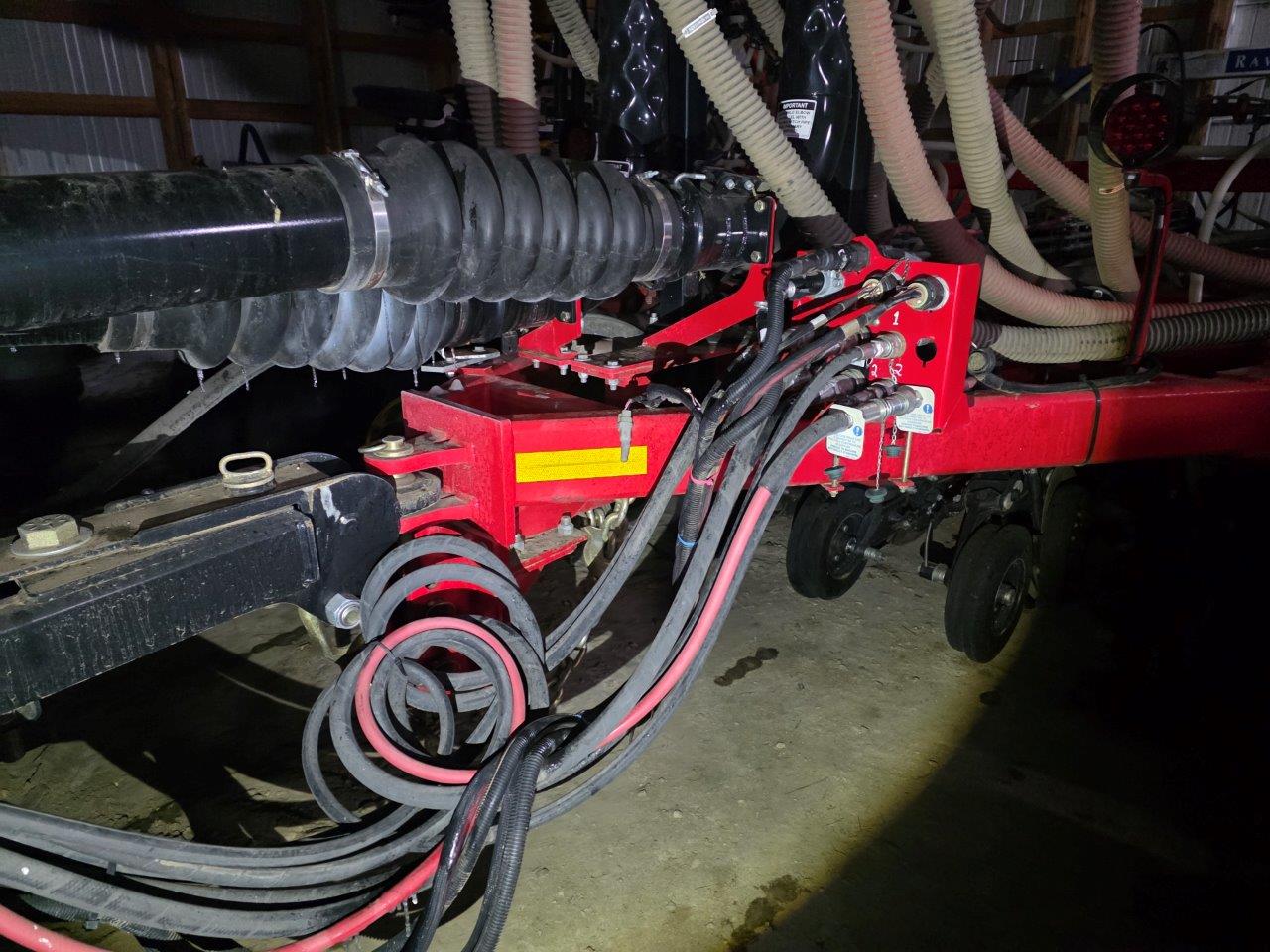 2021 Bourgault 3720/8550 Drill/Cart