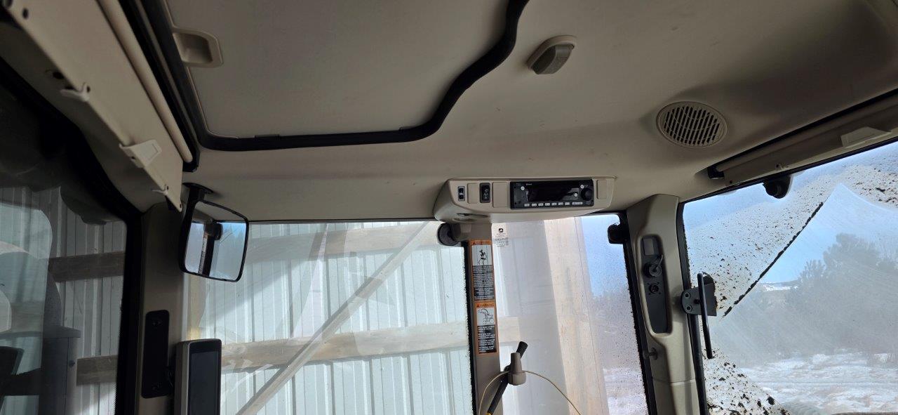 2022 John Deere 6175M Cab Tractor