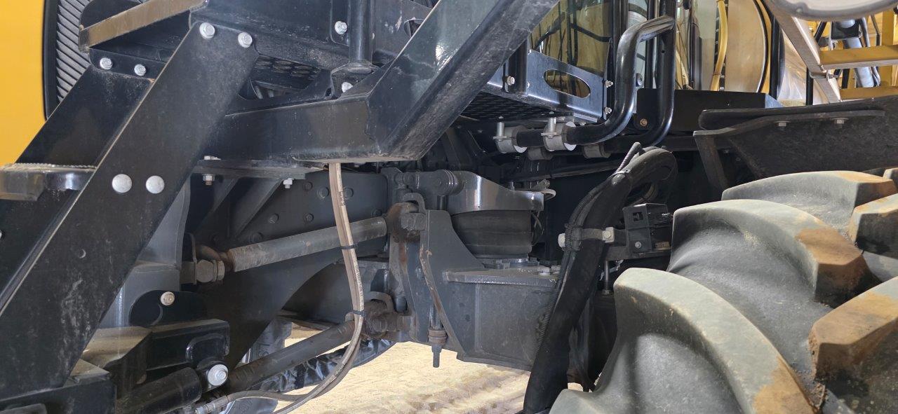 2019 RoGator RG1300C Sprayer/High Clearance