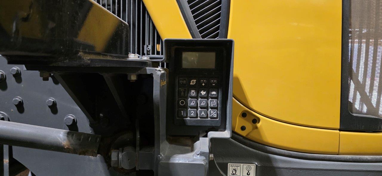 2019 RoGator RG1300C Sprayer/High Clearance