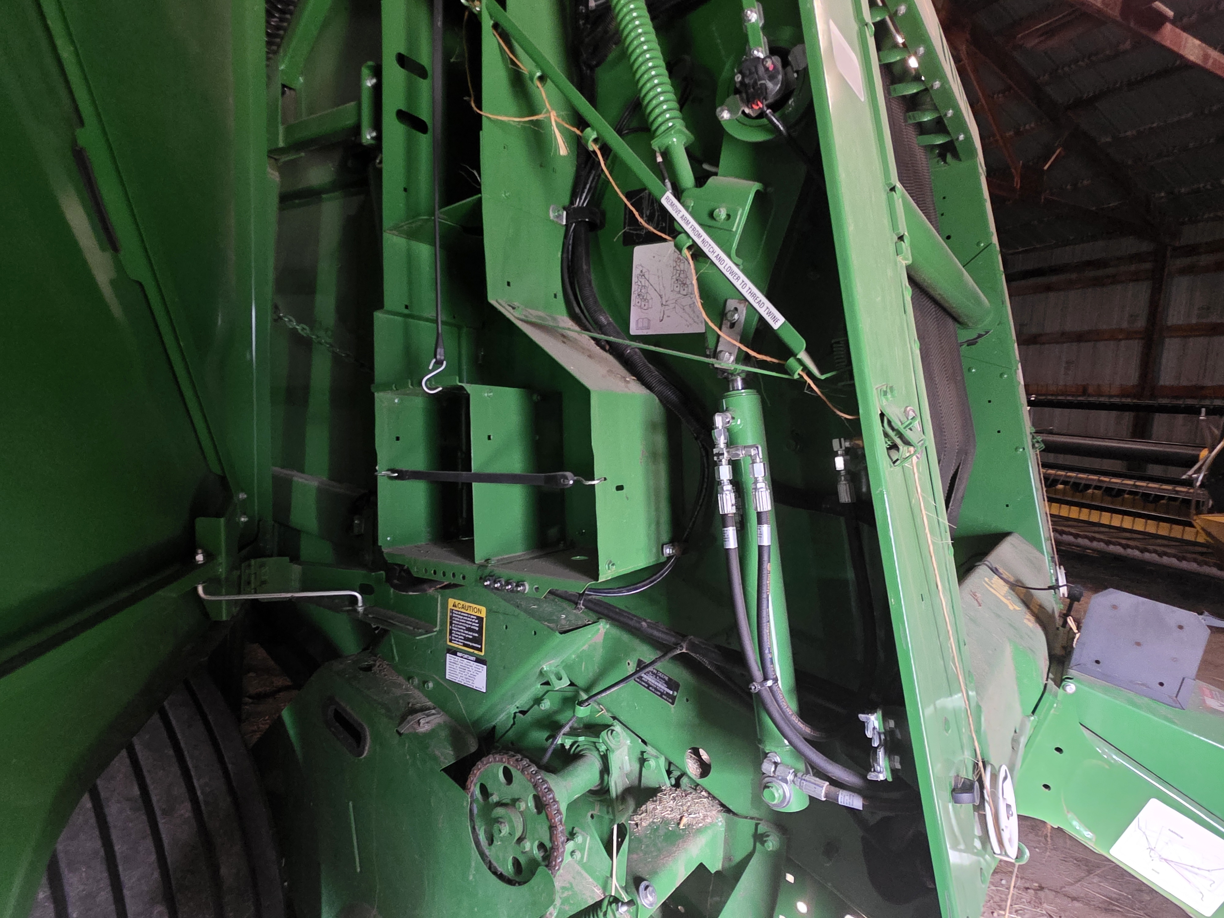 2023 John Deere 560R Baler/Round