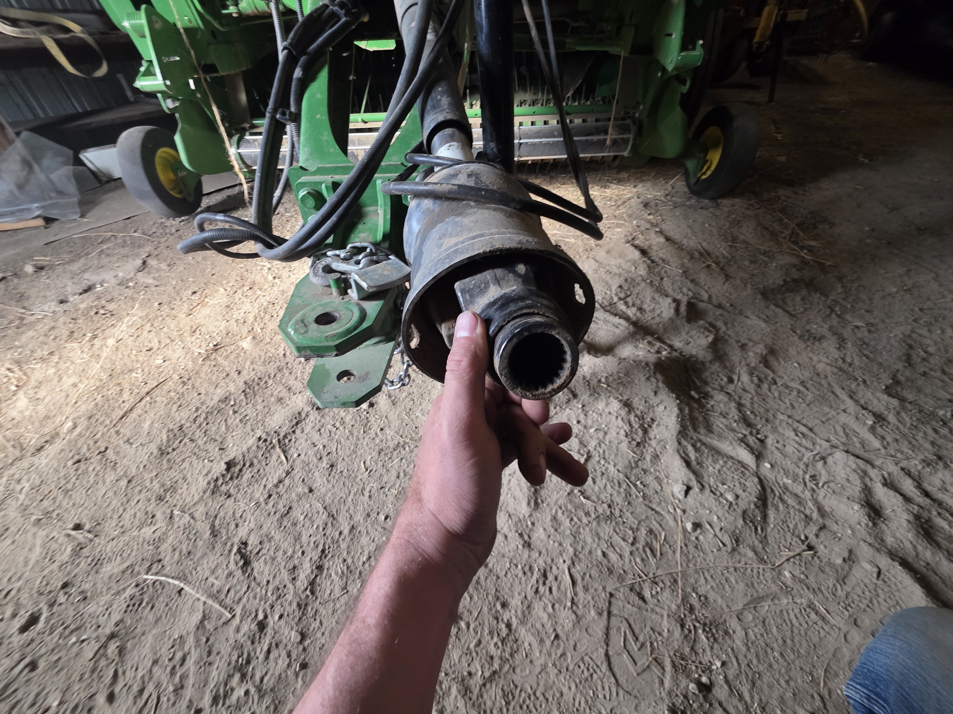 2023 John Deere 560R Baler/Round