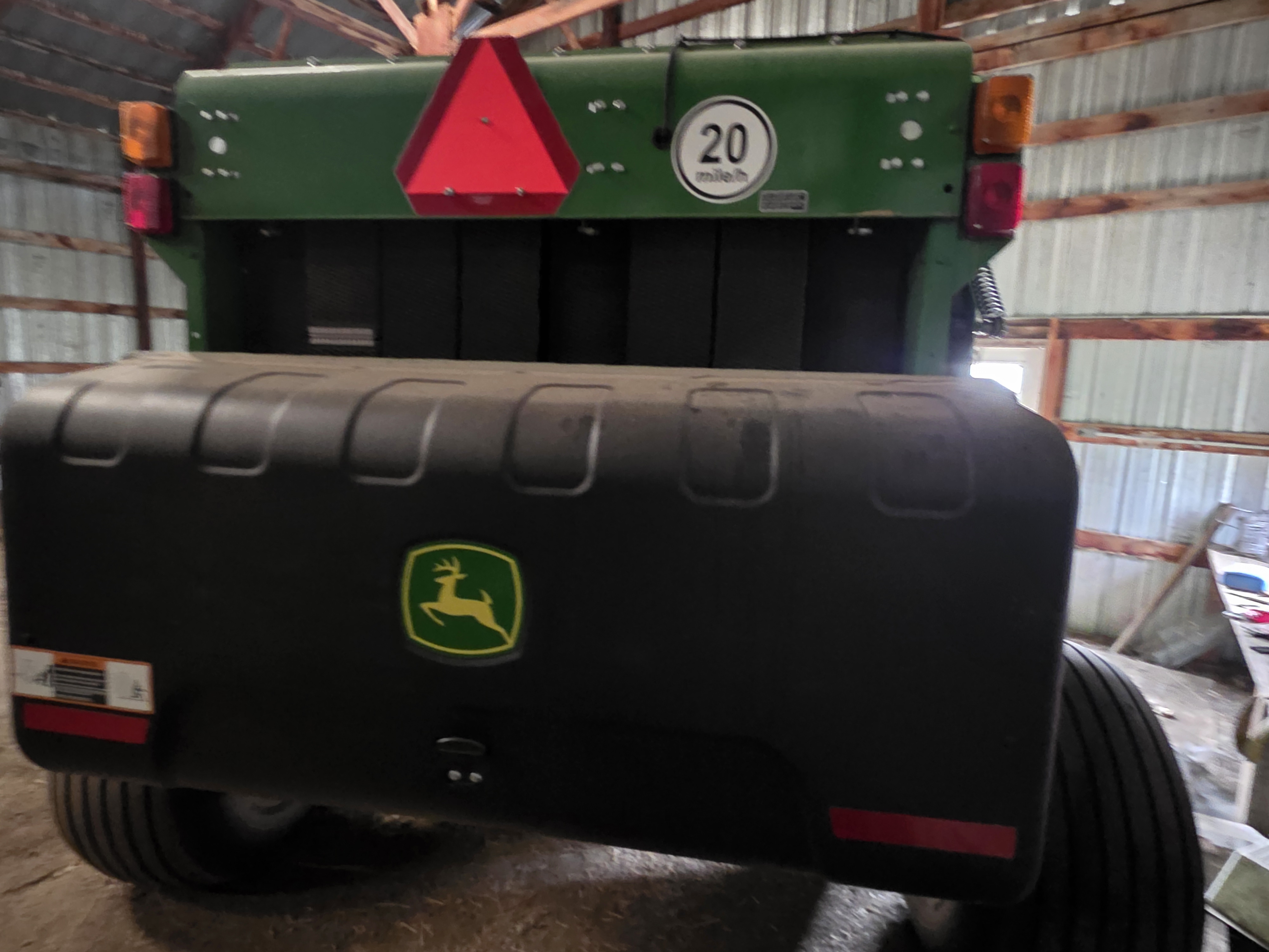 2023 John Deere 560R Baler/Round