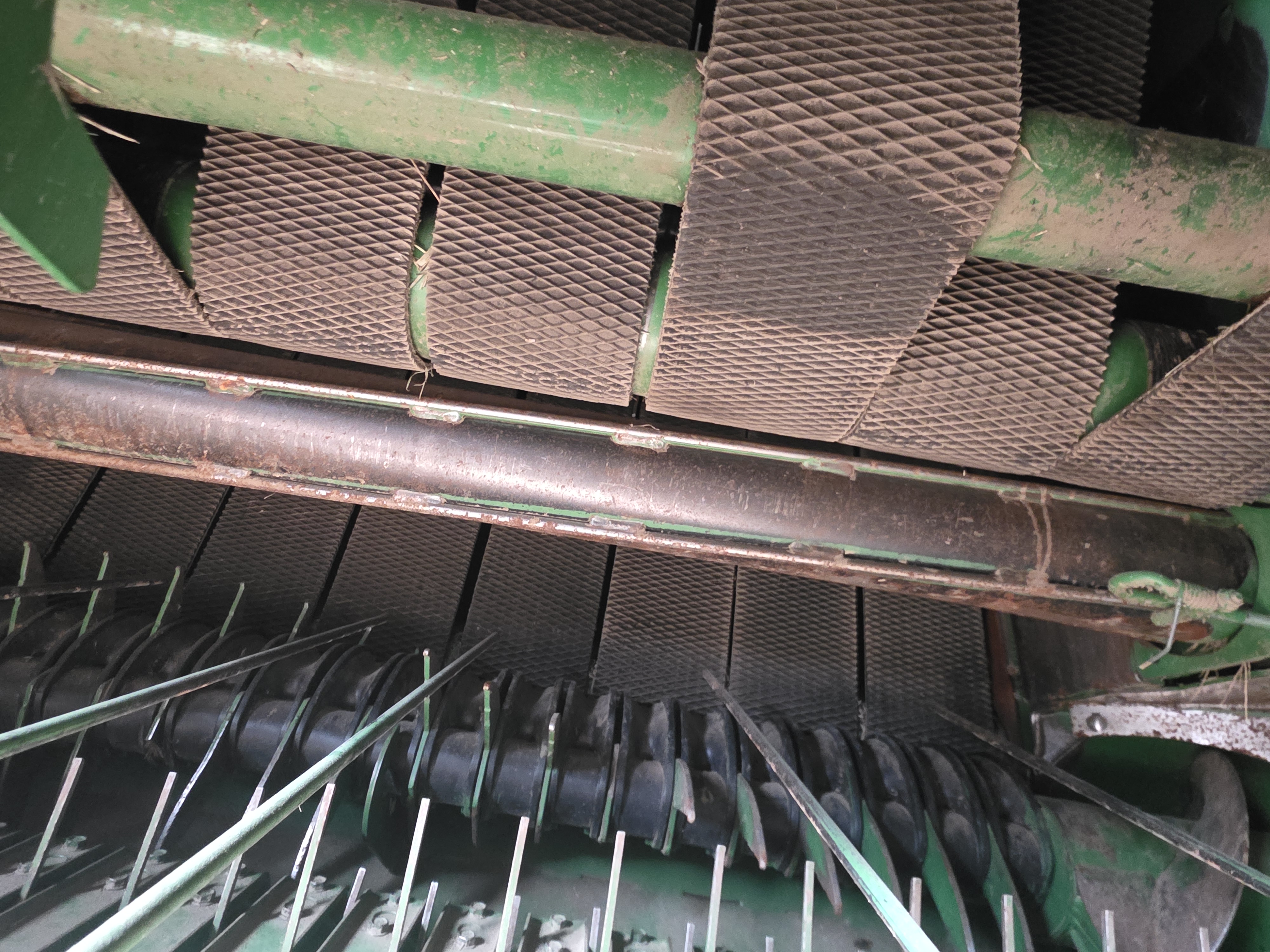 2023 John Deere 560R Baler/Round