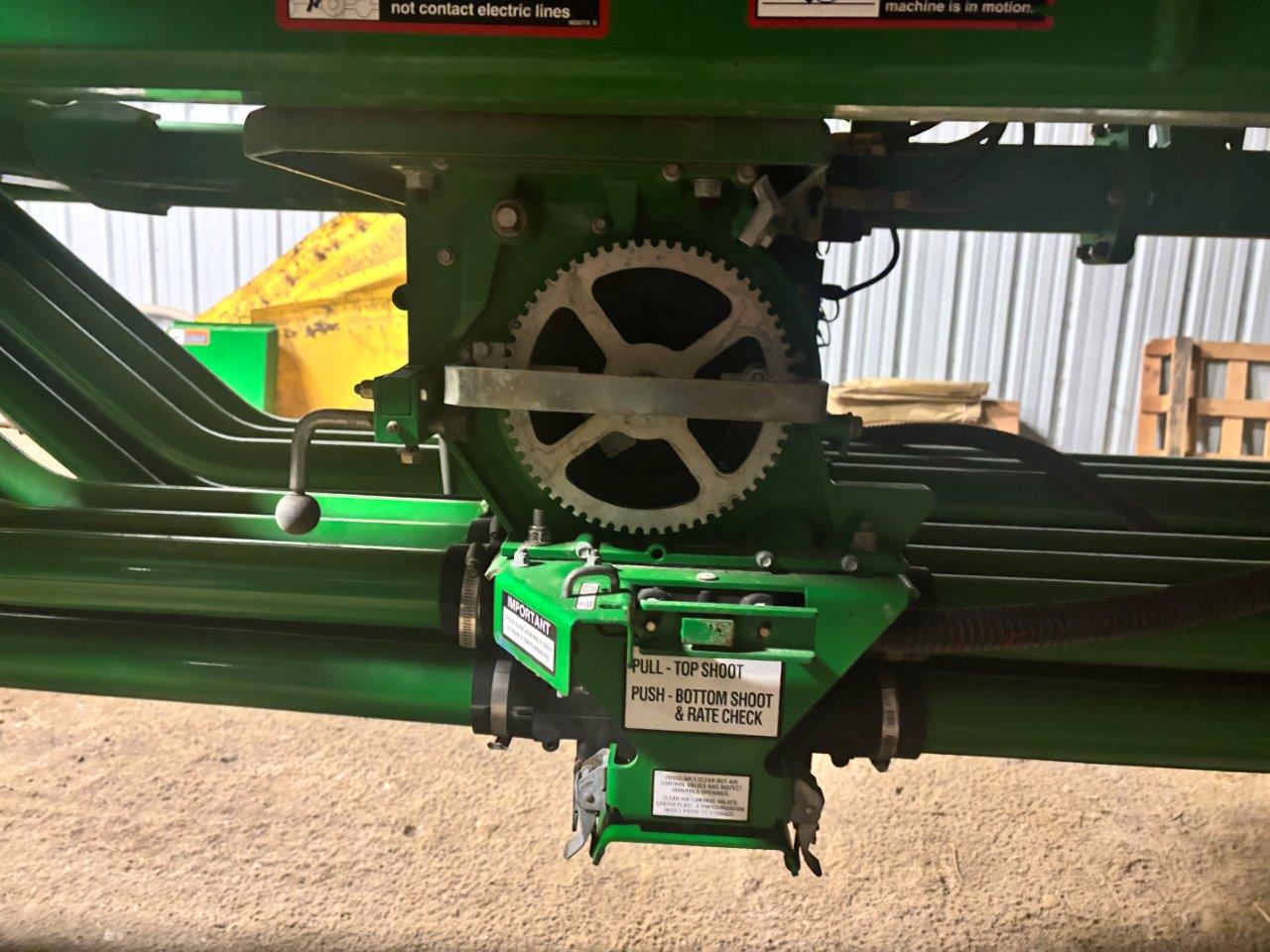 2013 John Deere 1870 Air Seeder